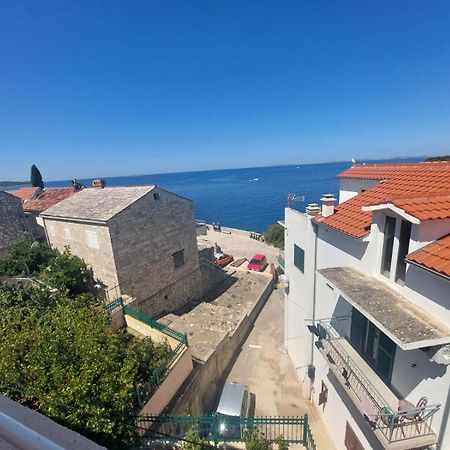 Primosten-Huljev Esterno foto